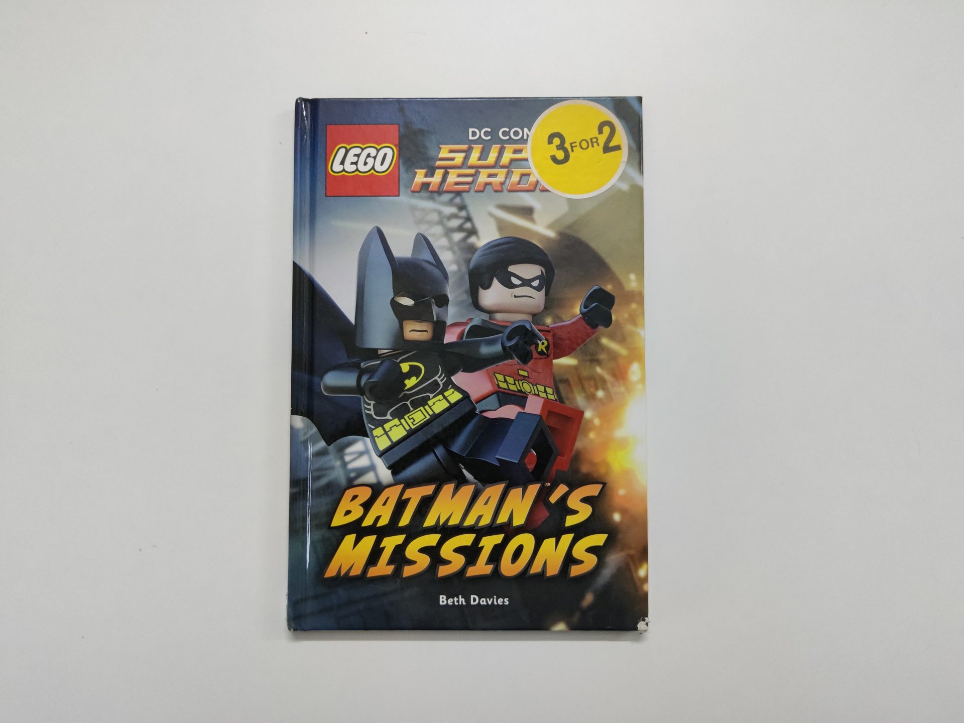 BT1696 Super Heros Batman's Missions Dc Comics 